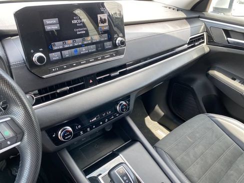 Used 2024 Mitsubishi Outlander SE AWD/4WD image 18