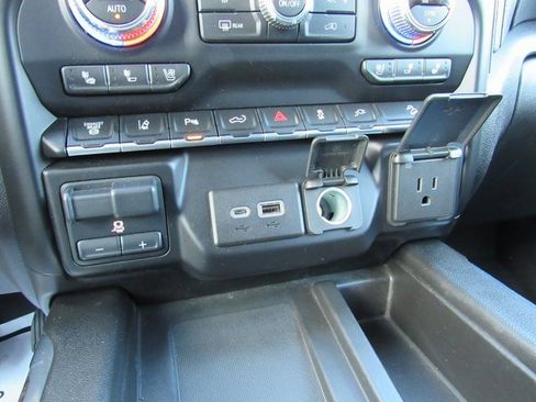 Used 2021 GMC Sierra 3500 Denali w/ Denali Ultimate Package image 24