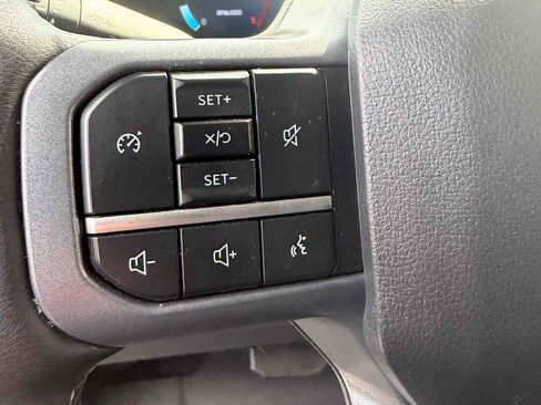 Used 2025 Ford F250 Lariat AWD/4WD image 19