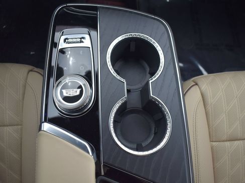 New 2026 Cadillac Lyriq Signature Sport w/ Nappa Leather Package AWD/4WD image 23