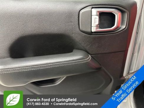 Used 2019 Jeep Wrangler Unlimited Sahara w/ Uconnect 4C Nav & Sound Group image 28