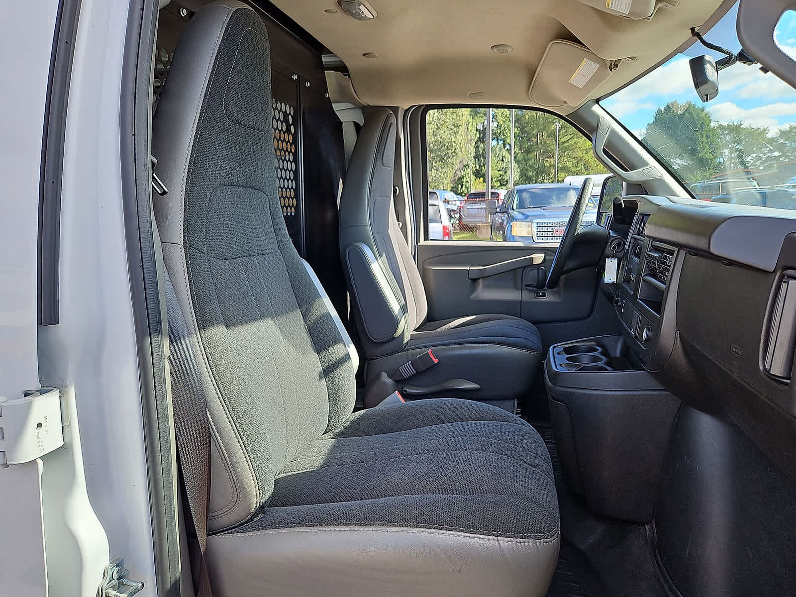 Used 2025 GMC Savana 2500 w/ Driver Convenience Package RWD image 29