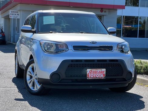 Used 2015 Kia Soul + FWD image 1