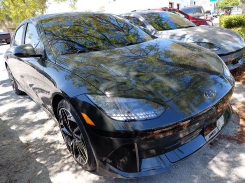 Used 2024 Hyundai Ioniq 6 SEL image 2