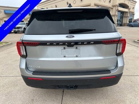 Used 2025 Ford Explorer Active RWD image 8