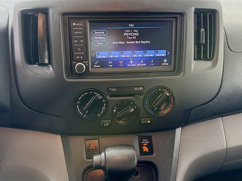 Used 2020 Nissan NV200 SV FWD image 18