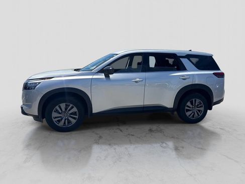 Used 2025 Nissan Pathfinder S AWD/4WD image 2