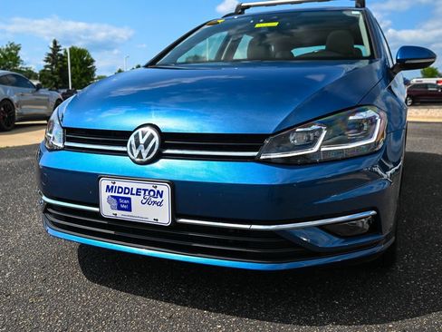 Used 2019 Volkswagen Golf SE FWD image 11