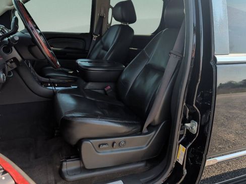 Used 2008 Cadillac Escalade EXT AWD/4WD image 23