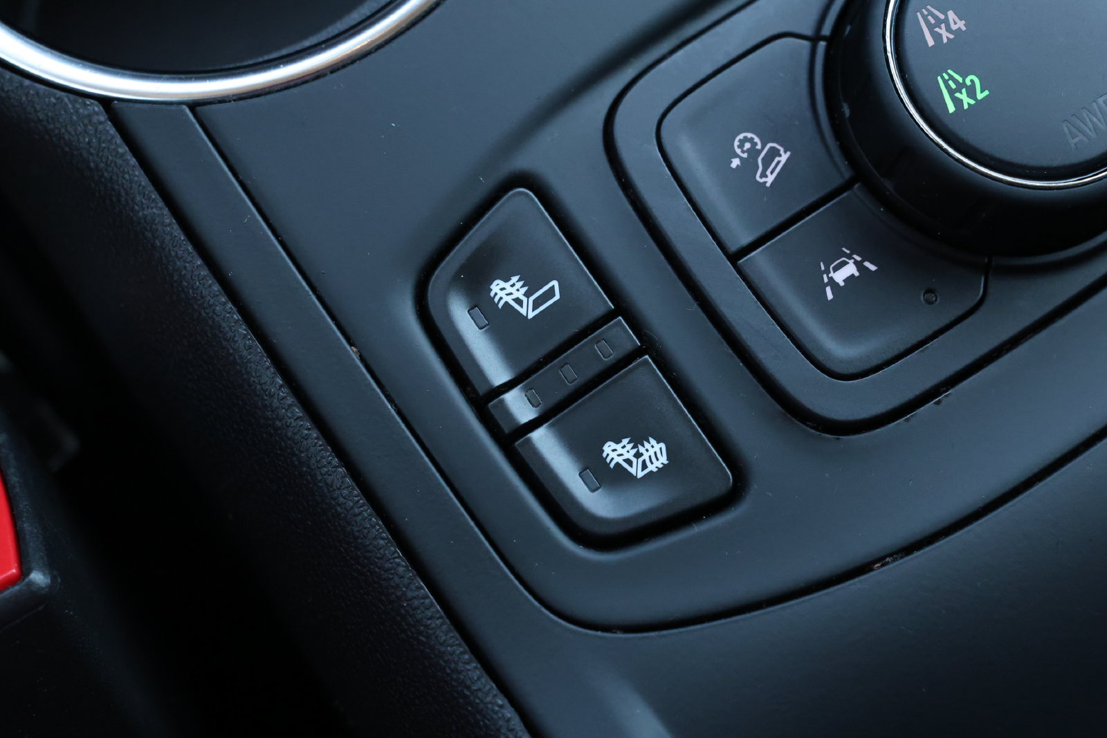 Used 2024 GMC Terrain SLT AWD/4WD image 3