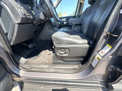 Used 2016 Land Rover LR4 HSE Silver Edition AWD/4WD image 19