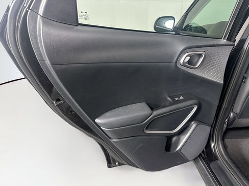 Used 2025 Kia Soul LX w/ LX Technology Package image 27