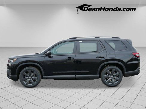 New 2026 Honda Pilot Sport image 2