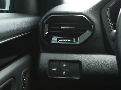 Used 2025 Honda Pilot TrailSport image 33