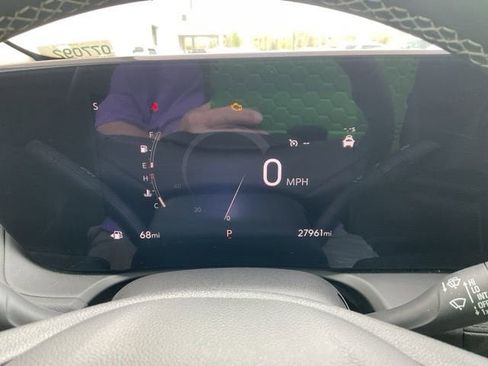 Used 2025 Buick Encore GX Preferred AWD/4WD image 24