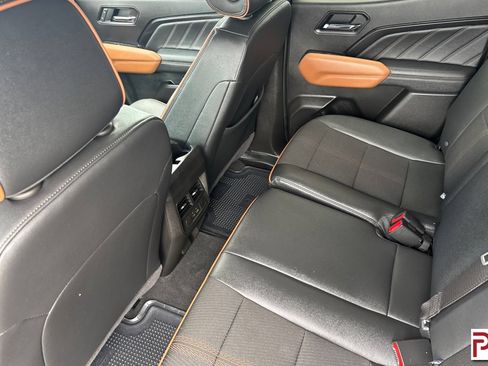 Used 2025 GMC Canyon AT4 AWD/4WD image 13