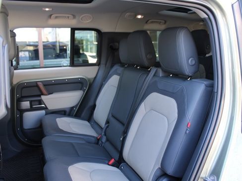 Used 2024 Land Rover Defender 130 X image 42
