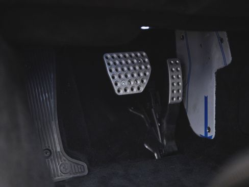 Used 2022 Ferrari SF90 Stradale image 21