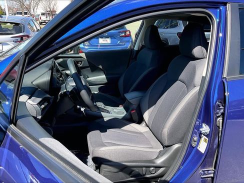 Used 2025 Subaru Crosstrek 2.0i Premium image 7
