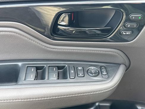 Used 2023 Honda Odyssey Touring image 13