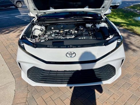 Used 2025 Toyota Camry LE image 16