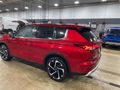 Used 2023 Mitsubishi Outlander SE AWD/4WD image 4