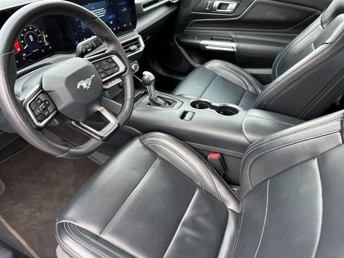 Used 2024 Ford Mustang Premium image 9