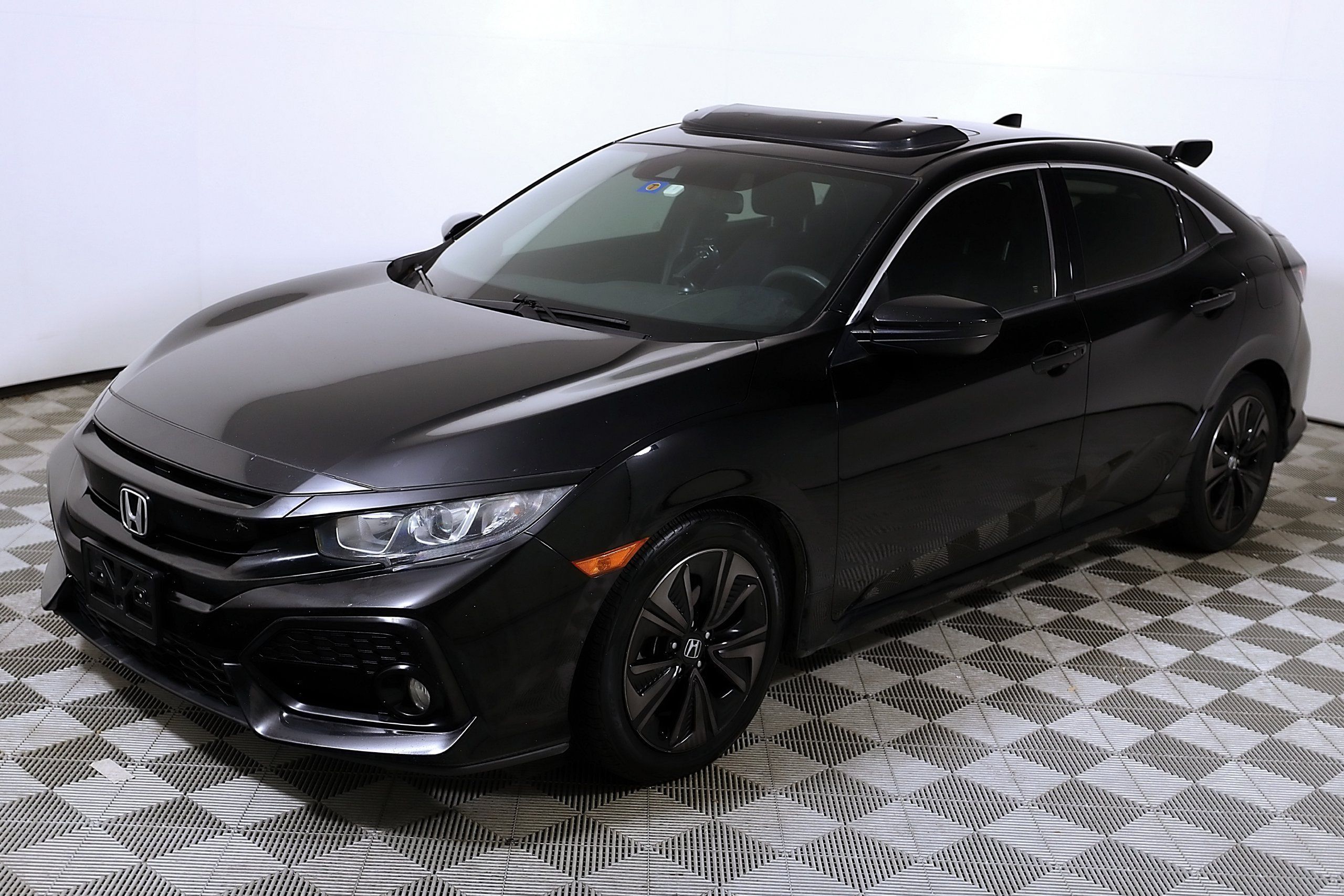 Used 2019 Honda Civic EX image 3