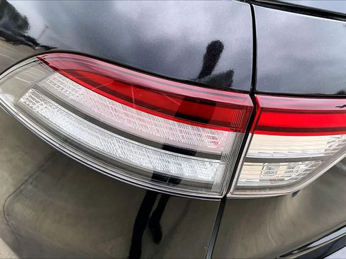 Used 2020 Lincoln Aviator Reserve w/ Equipment Group 201A RWD image 26