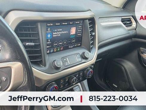 Used 2022 GMC Acadia Denali w/ Denali Ultimate Package AWD/4WD image 15