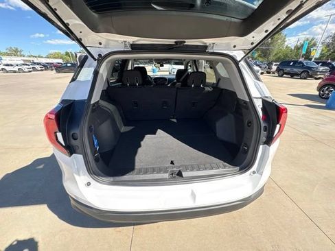 Used 2020 GMC Terrain SLE AWD/4WD image 24