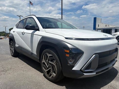 Used 2026 Hyundai Kona SEL Premium FWD image 3