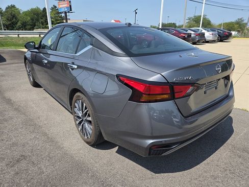 Used 2025 Nissan Altima 2.5 SV FWD image 5