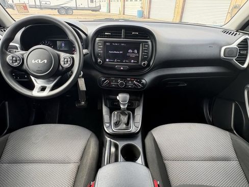 Used 2022 Kia Soul LX w/ Technology Package image 23