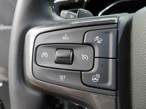 Used 2025 Chevrolet Silverado 1500 ZR2 w/ Technology Package image 51