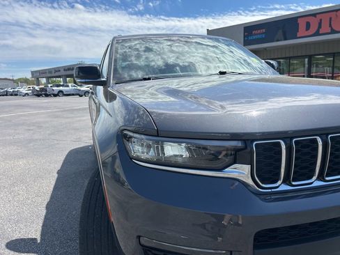 Used 2025 Jeep Grand Cherokee L Limited image 31