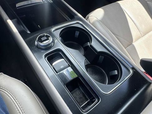 Used 2022 Lincoln Corsair AWD w/ Premium Package image 18