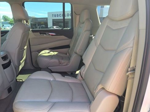 Used 2018 Cadillac Escalade ESV Premium Luxury RWD image 10