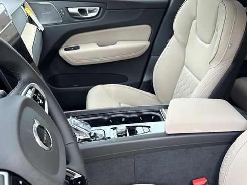 New 2026 Volvo XC60 B5 Plus w/ Climate Package AWD/4WD image 19