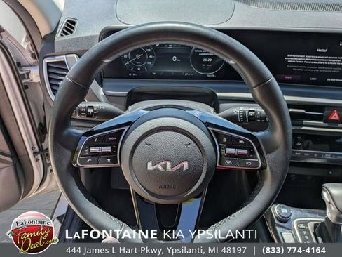 Certified 2024 Kia Seltos EX AWD/4WD image 19