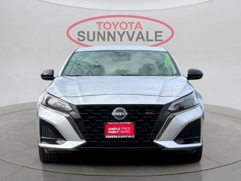 Used 2024 Nissan Altima 2.5 SR image 11