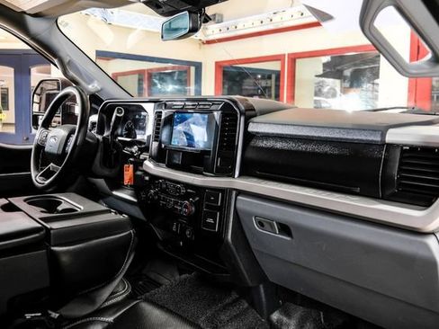 Used 2023 Ford F250 XLT w/ FX4 Off-Road Package AWD/4WD image 12