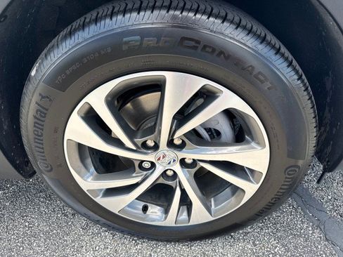 Used 2023 Buick Envision Essence AWD/4WD image 9