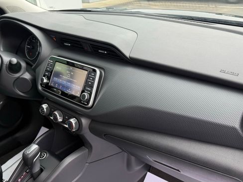 Used 2025 Nissan Kicks Play S image 14
