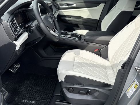 New 2026 Volkswagen Atlas Cross Sport SEL Premium R-Line AWD/4WD image 12