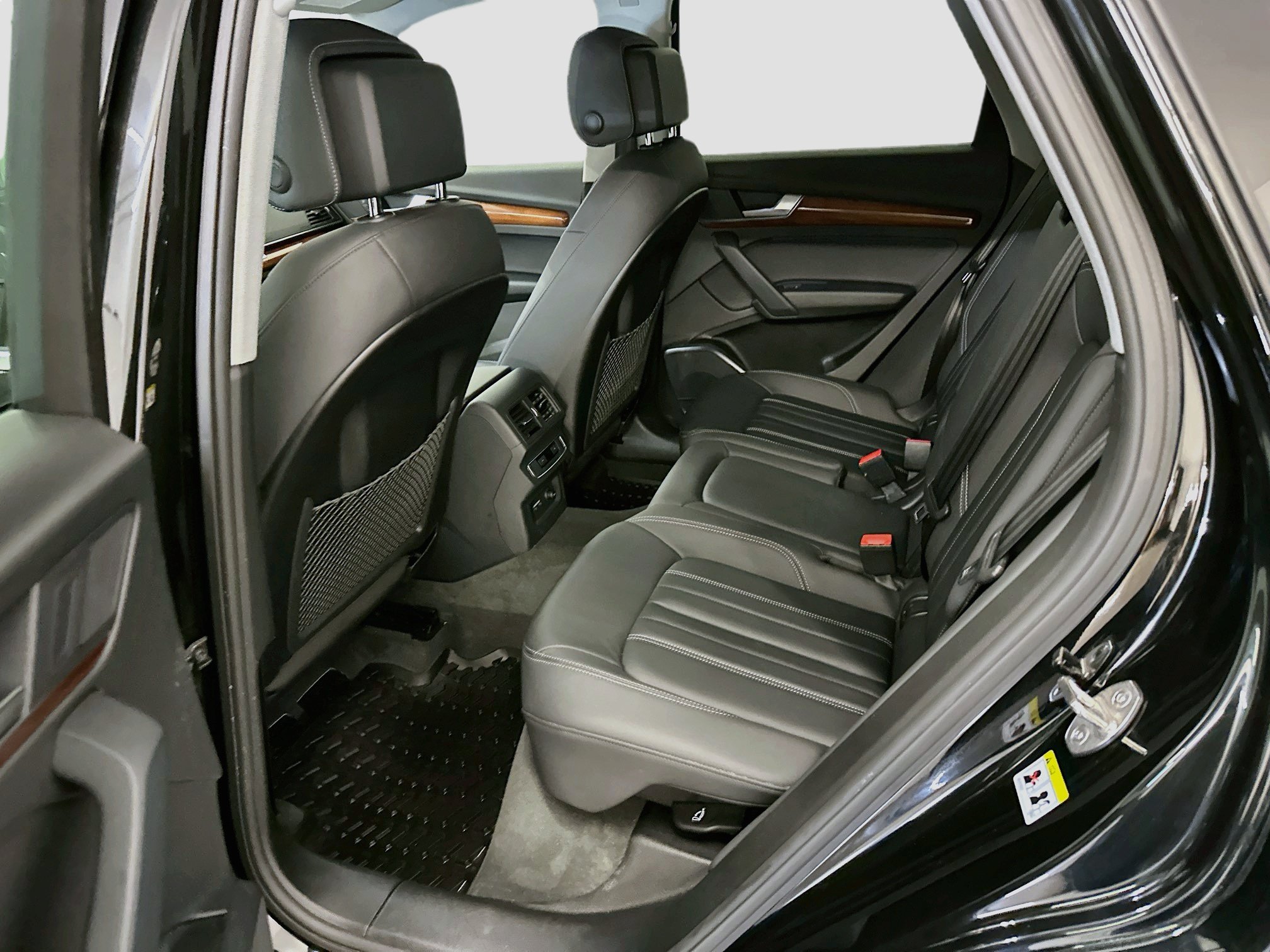 Used 2023 Audi Q5 2.0T Premium w/ Convenience Package AWD/4WD image 30