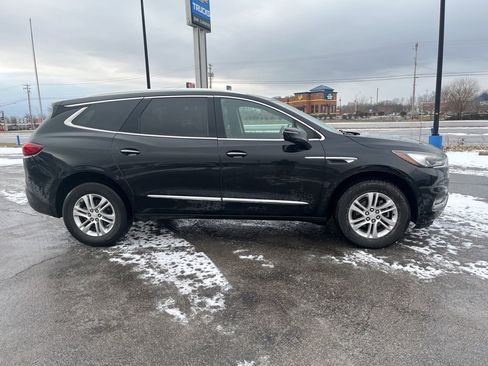 Used 2018 Buick Enclave Essence image 4