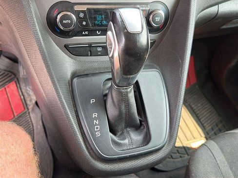 Used 2018 Ford Transit Connect XLT FWD image 12