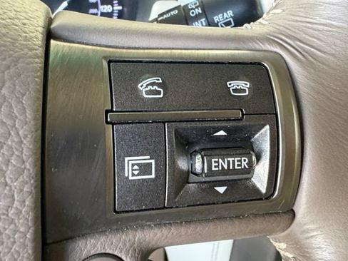 Used 2017 Lexus GX 460 Luxury w/ Preferred Accessory Package AWD/4WD image 8