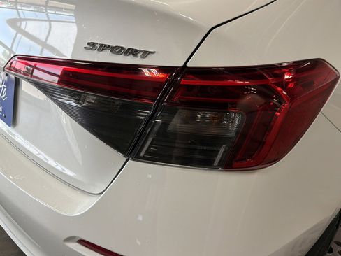 Used 2024 Honda Civic Sport image 17